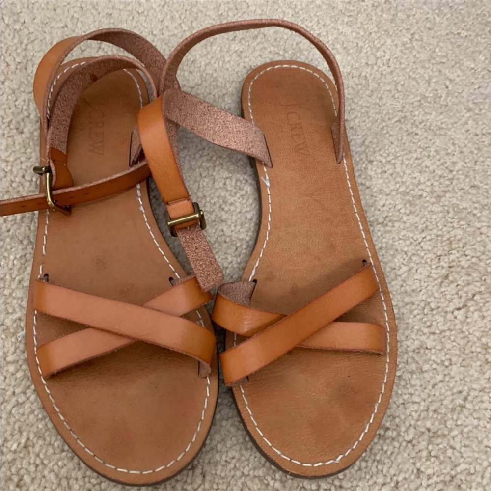 Strappy sandals with ankle strap.